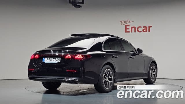 Clasa E E200 Avantgarde