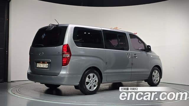 Grand Starex Urban 9 locuri