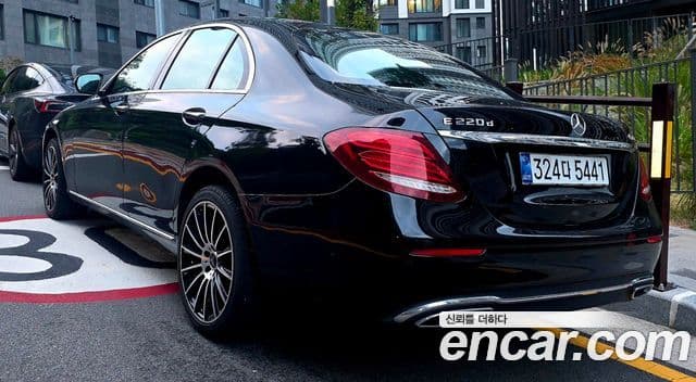 Clasa E E220d 4MATIC Avantgarde