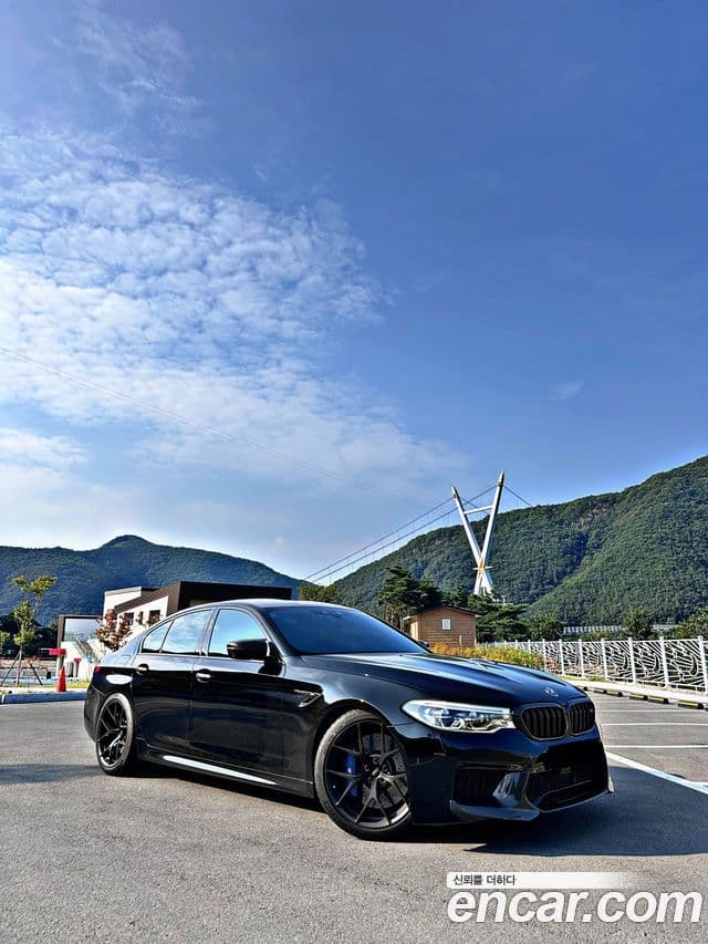 M5 M5 Sedan