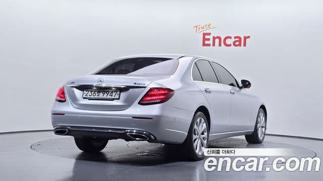 Clasa E E300 4MATIC Exclusive
