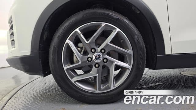 Very New Tivoli Benzină 1.5 2WD
