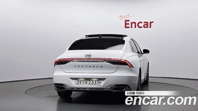 Grandeur 3.0 LPi (Rent-a-car)