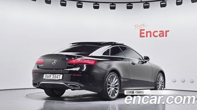 Clasa E E400 4MATIC Coupé
