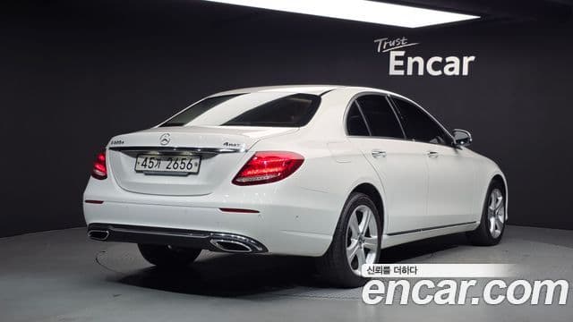 Clasa E E220d 4MATIC Avantgarde