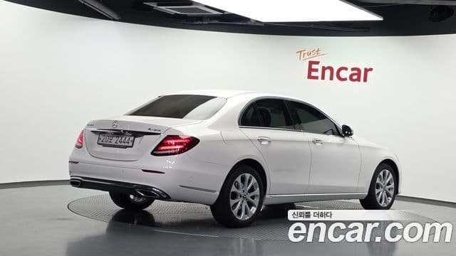 Clasa E E220d 4MATIC Exclusive