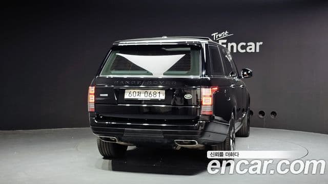Range Rover 4.4 SDV8 AB LWB Motorină