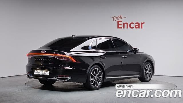 Grandeur 3.0 LPi (Rent-a-car)