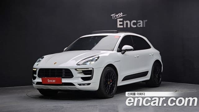Macan 3.0 GTS