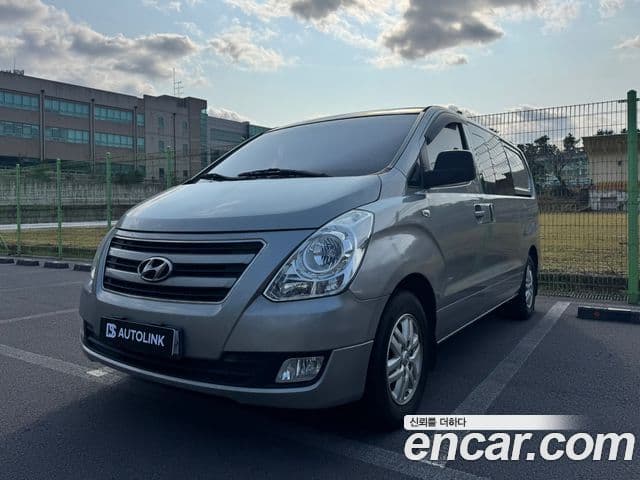Grand Starex 5 locuri Van