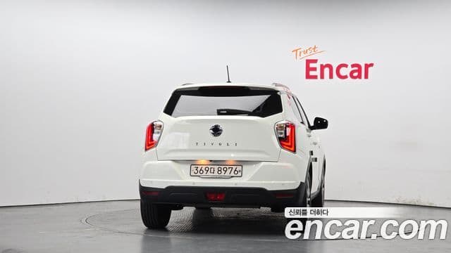 Very New Tivoli Benzină 1.5 2WD