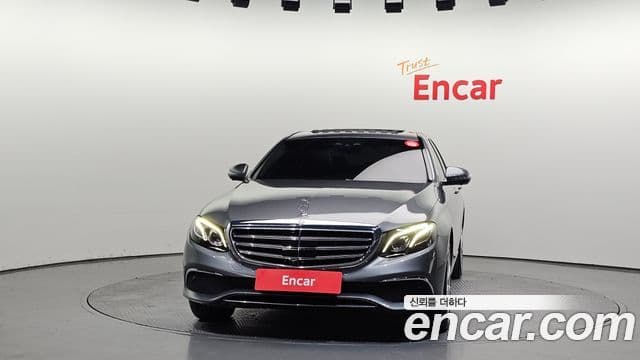 Clasa E E300 4MATIC Exclusive