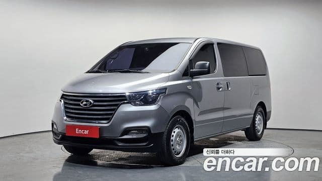 Grand Starex Van 3 locuri