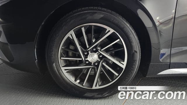 Grandeur 3.0 LPi (Rent-a-car)