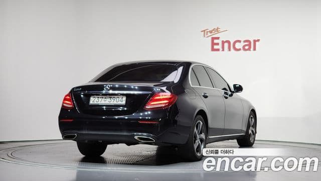 Clasa E E250 Avantgarde