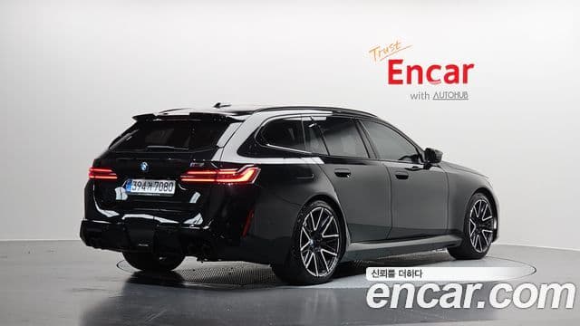 M5 M5 Touring