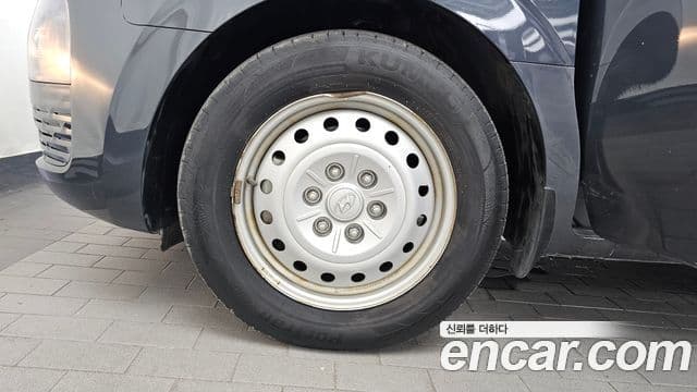 Staria Cargo 3 locuri