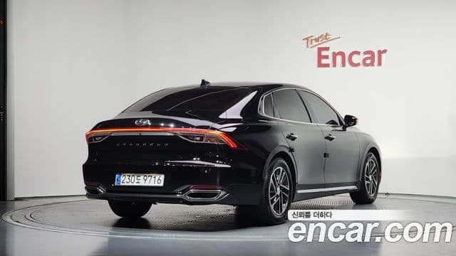 Grandeur 3.0 LPi (Rent-a-car)