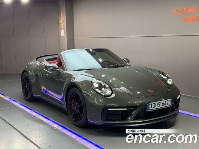 911 (992) Carrera 4 GTS Cabriolet