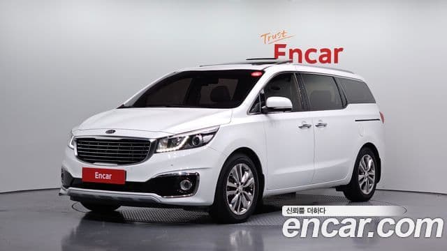 Carnival 7 locuri Limousine