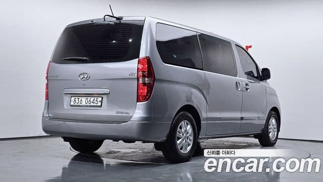 Grand Starex Van 5 locuri