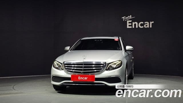 Clasa E E300 4MATIC Exclusive