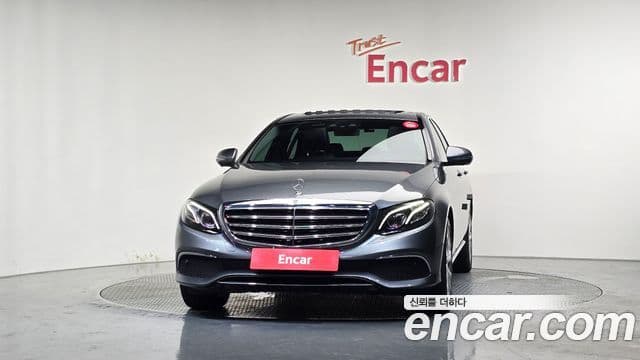 Clasa E E300 4MATIC Exclusive