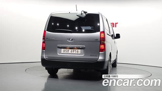 Grand Starex Van 5 locuri