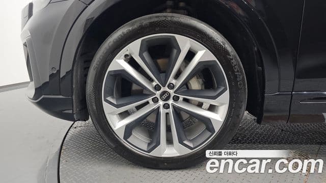 Q8 (4M) 55 TFSI Quattro Premium