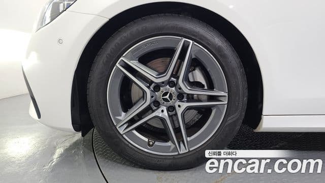 Clasa E E250 AMG Line