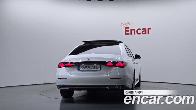 Clasa E E200 Avantgarde