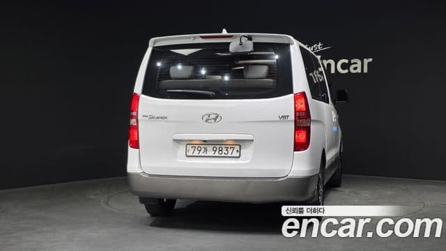 Grand Starex 11 locuri Wagon