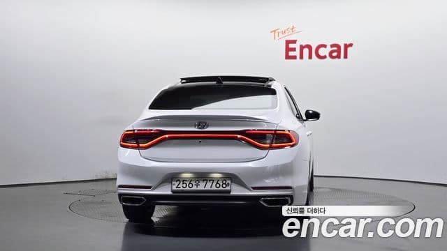 Grandeur 3.0 LPi Exclusive (Rent-a-car)