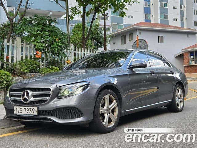Clasa E E220d Avantgarde