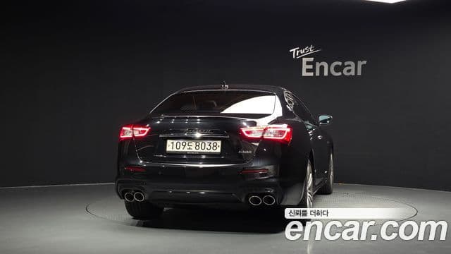 Ghibli 3.0 Motorină Gran Sport