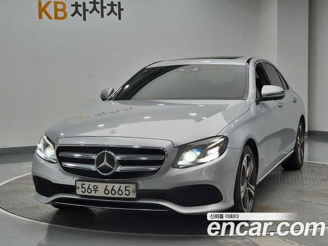 Clasa E E300 4MATIC Avantgarde