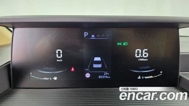 Staria L3.5 Cargo 5 locuri