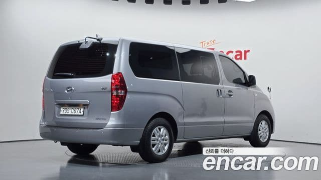 Grand Starex 5 locuri Van