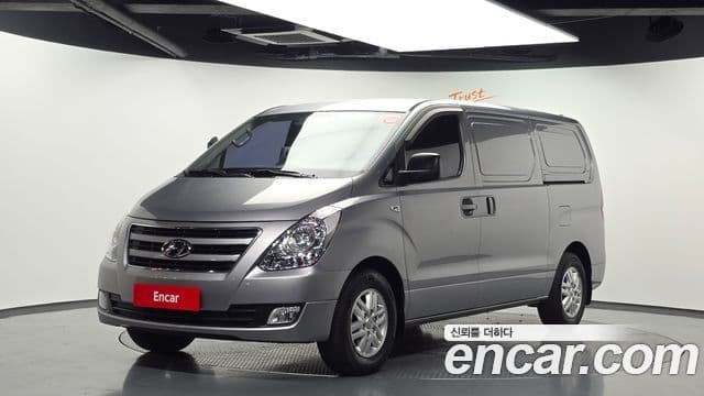 Grand Starex 3 locuri Van