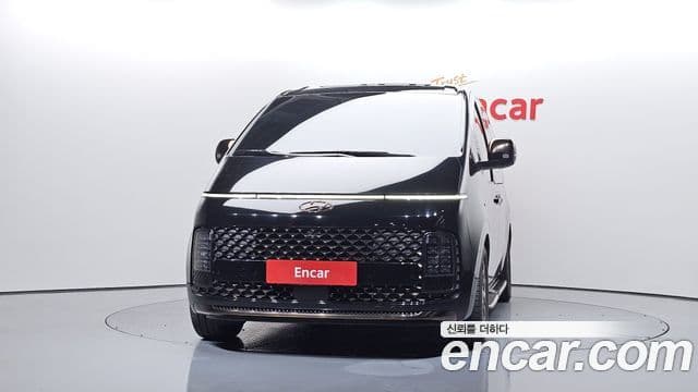 Staria L3.5 Lounge 7 locuri