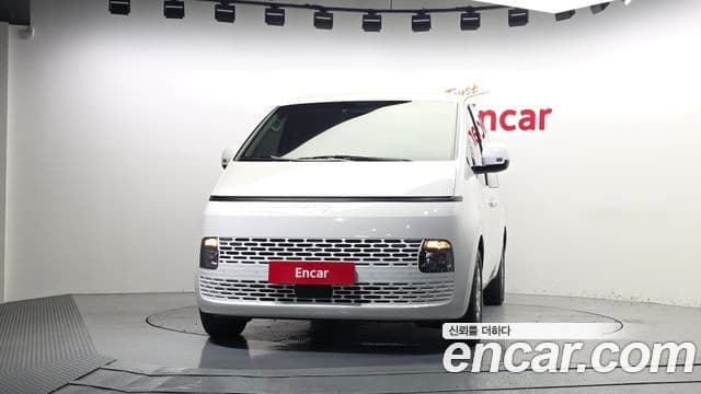 Staria L3.5 Cargo 3 locuri