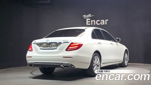 Clasa E E300 4MATIC Exclusive