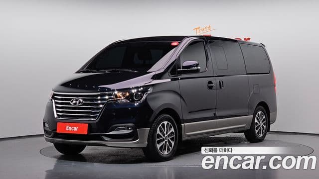 Grand Starex Urban 9 locuri