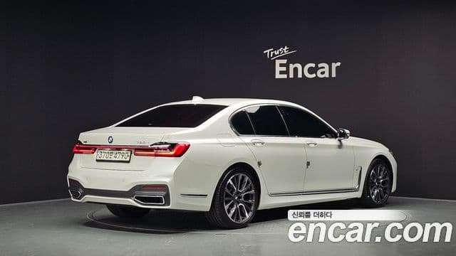 Seria 7 730d xDrive M Sport