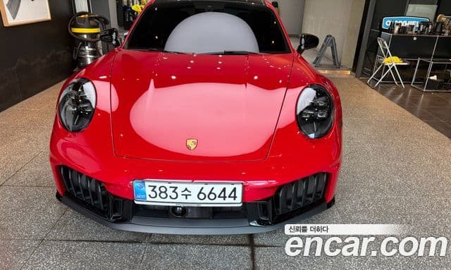 911 (992) Carrera 4 GTS