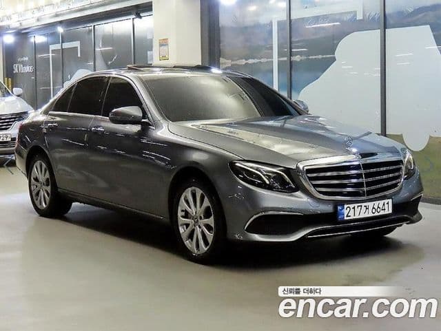 Clasa E E300 4MATIC Exclusive