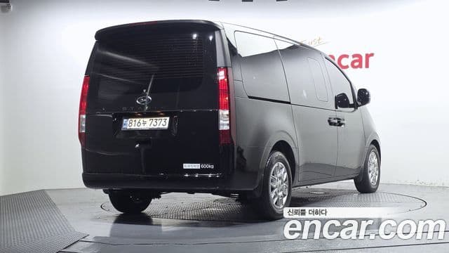 Staria Cargo 5 locuri