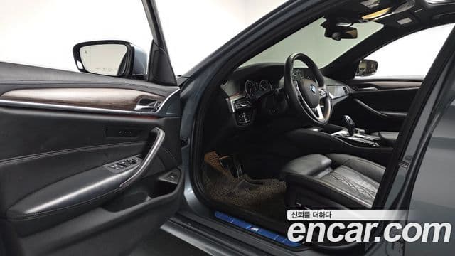 Seria 5 530i xDrive M Sport Plus