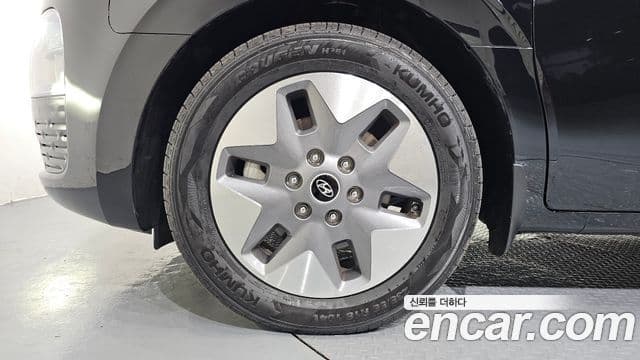 Staria 4WD Tourer 11 locuri